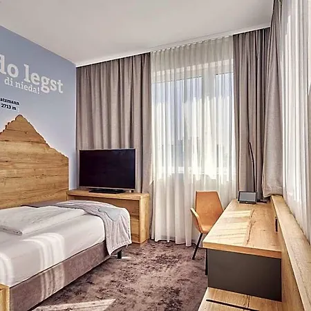 Western Arabellapark 3* Munich