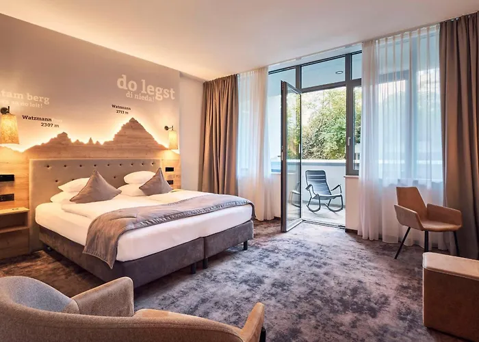 Western Arabellapark 3*